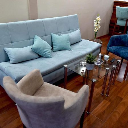 Apartman Royal Gornji Milanovac Exterior foto